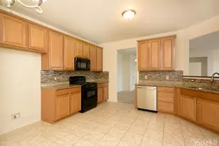 2224 Edward Stec Blvd, Edison, NJ 08837 - Photo 9