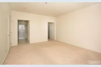 2224 Edward Stec Boulevard, Edison, NJ 08837 - Photo 15