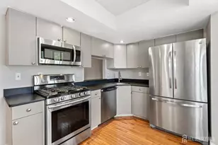 88 Wilshire Ct, Old Bridge Township, NJ 08857 - Photo 7