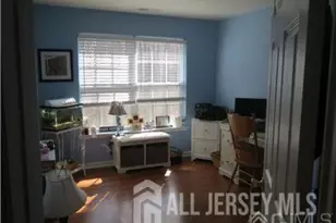1056 Morning Glory Dr, Monroe Township, NJ 08831 - Photo 7