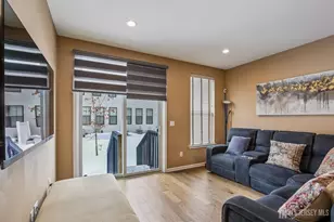 26 Wisteria Ct, Monroe Township, NJ 08831 - Photo 9