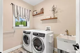 35 Hoffman Rd, Monroe Township, NJ 08831 - Photo 23