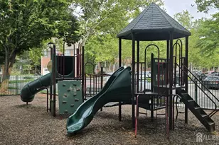 31 Franklin School Way, Metuchen, NJ 08840 - Photo 33