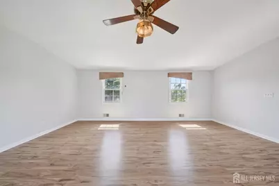 647 Cook Avenue, Middlesex, NJ 08846 - Photo 15