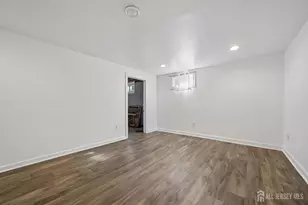 125 Cedar St, Colonia, NJ 07067 - Photo 23