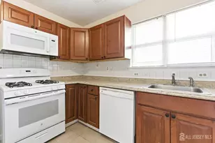 194 Bexley Ln, Piscataway Township, NJ 08854 - Photo 11