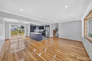 17 Wedgewood Dr, Carteret, NJ 07008 - Photo 11