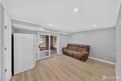 17 Wedgewood Drive, Carteret, NJ 07008 - Photo 7