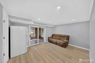 17 Wedgewood Dr, Carteret, NJ 07008 - Photo 7