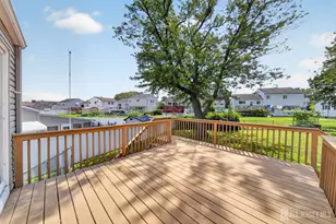 17 Wedgewood Dr, Carteret, NJ 07008 - Photo 27