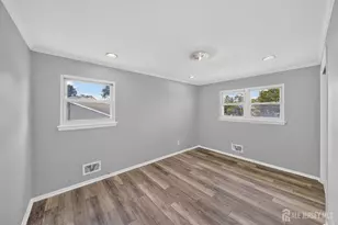 17 Wedgewood Dr, Carteret, NJ 07008 - Photo 19