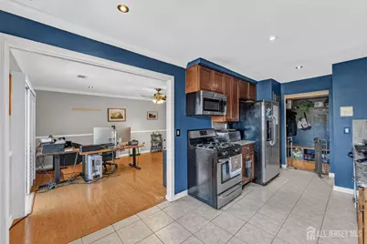 312 Sharon Garden Court, Woodbridge Township, NJ 07095 - Photo 9