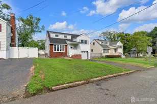 4 Carter Pl, Sayreville, NJ 08859 - Photo 3