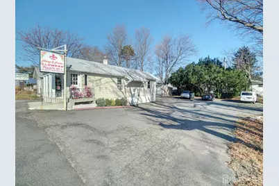 592 State Route 18 Highway, East Brunswick Township, NJ 08816 - Photo 3