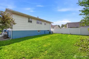 2 Carlton St, Carteret, NJ 07008 - Photo 15
