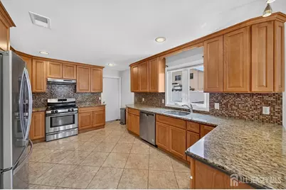9 Skitka Avenue, Carteret, NJ 07008 - Photo 5