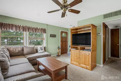 2 Orchid Place, Middlesex, NJ 08846 - Photo 5