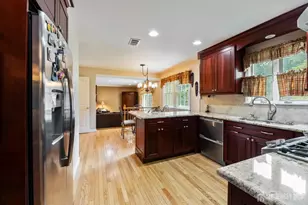 9 Van Arsdale Ct, East Brunswick Township, NJ 08816 - Photo 9