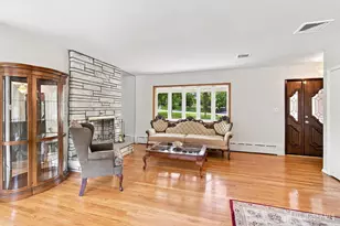 189 Kensington Ave, Colonia, NJ 07067 - Photo 11