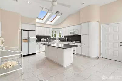 189 Kensington Avenue, Colonia, NJ 07067 - Photo 21
