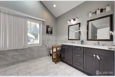302 Central Avenue, Edison, NJ 08817 - Photo 19