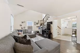 8 Cooper Ct, Freehold, NJ 07728 - Photo 15