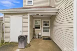 8 Cooper Ct, Freehold, NJ 07728 - Photo 9
