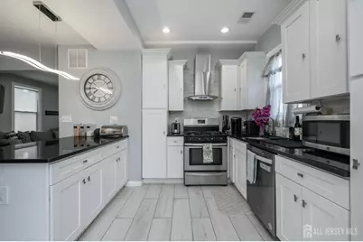 708 E Grand Avenue E, Rahway, NJ 07065 - Photo 11