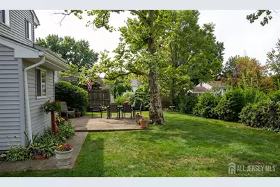 2 Peachwood Court, Milltown, NJ 08850 - Photo 27
