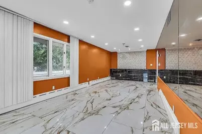 585 Noe Avenue, Woodbridge Township, NJ 07095 - Photo 5