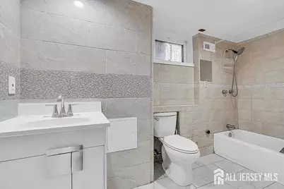 585 Noe Avenue, Woodbridge Township, NJ 07095 - Photo 27