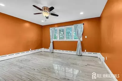 585 Noe Avenue, Woodbridge Township, NJ 07095 - Photo 13
