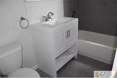 65 Washington Avenue, Iselin, NJ 08830 - Photo 9
