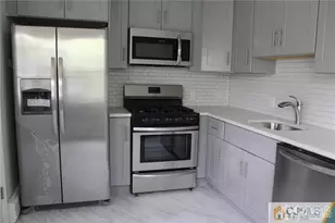 65 Washington Ave, Iselin, NJ 08830 - Photo 5
