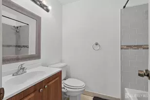 390 McDowell Dr, East Brunswick Township, NJ 08816 - Photo 23