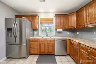 776 Harrell Ave, Woodbridge Township, NJ 07095 - Photo 9
