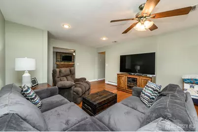 776 Harrell Avenue, Woodbridge Township, NJ 07095 - Photo 11