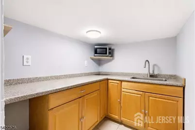 140 Grove Avenue, Woodbridge Township, NJ 07095 - Photo 21