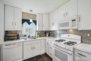 60 Puerto Vallarta St, Berkeley, NJ 08757 - Photo 11