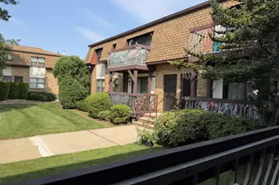1105 N Oaks Blvd, North Brunswick Township, NJ 08902 - Photo 21