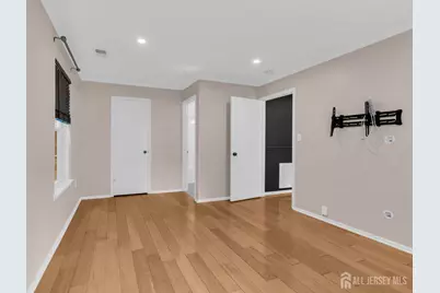 39 Pennsylvania Way, North Brunswick Township, NJ 08902 - Photo 13