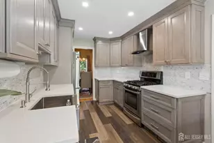 41 Kingsland Cir, South Brunswick Township, NJ 08852 - Photo 11