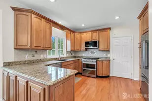 242 Grandview Ave, Piscataway Township, NJ 08854 - Photo 15