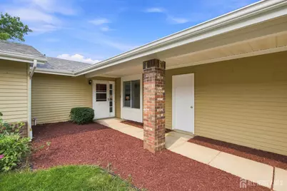 392-B Hystrix Plaza, Monroe Township, NJ 08831 - Photo 5