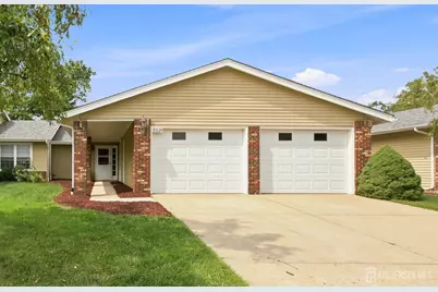 392-B Hystrix Plaza, Monroe Township, NJ 08831 - Photo 1