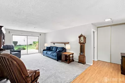 392-B Hystrix Plaza, Monroe Township, NJ 08831 - Photo 7