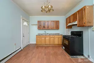 313 Wagner Ave, Perth Amboy, NJ 08861 - Photo 9