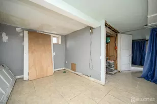 313 Wagner Ave, Perth Amboy, NJ 08861 - Photo 19
