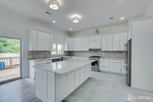 90 S Hyde Ave S, Iselin, NJ 08830 - Photo 15