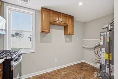 211 S 8th Avenue, Manville, NJ 08835 - Photo 9
